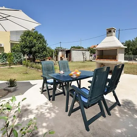 Sreca Near With Bbq Apartment