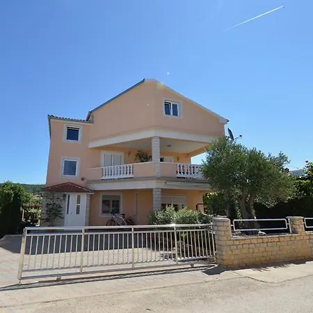 Sreca Near With Bbq Apartment Bibinje