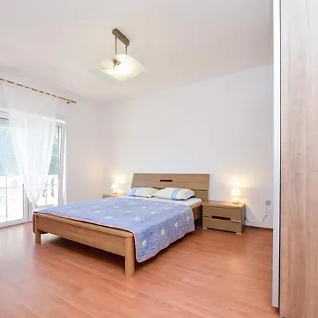 Sreca Near With Bbq Apartment