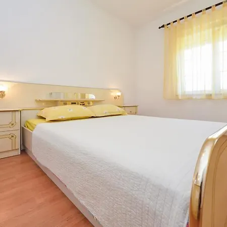 Appartement Sreca Near With Bbq *