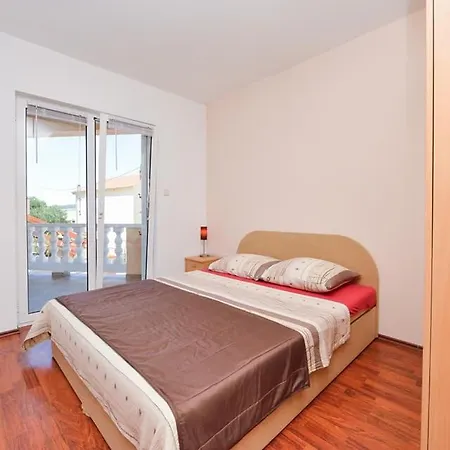 Appartement Sreca Near With Bbq *