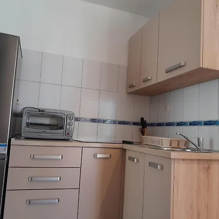 Appartement Sreca Near With Bbq *